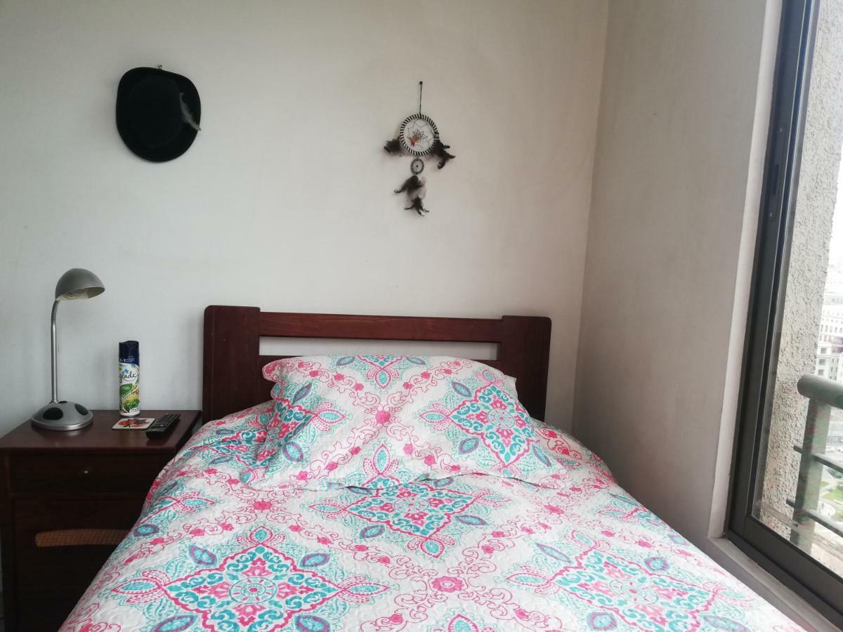 Una Habitacion Privada Con Bano Privado En Centro Historico 산티아고 외부 사진